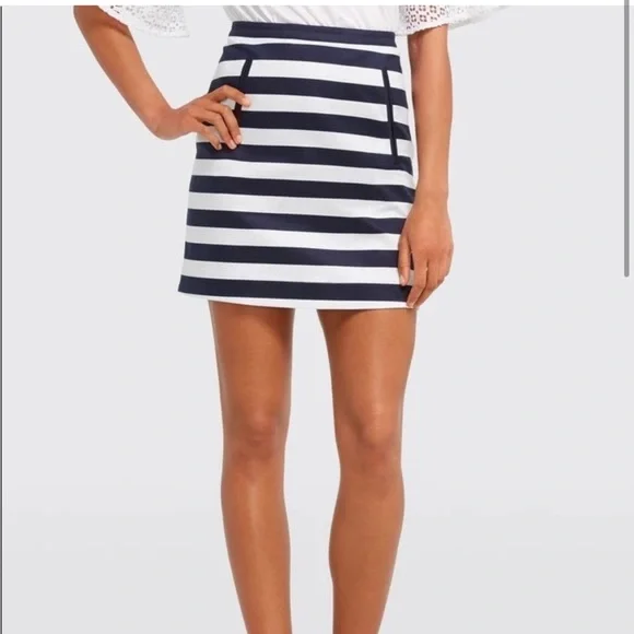 Draper James Navy & White Striped Mini Skirt. Size 0 - Picture 3 of 6